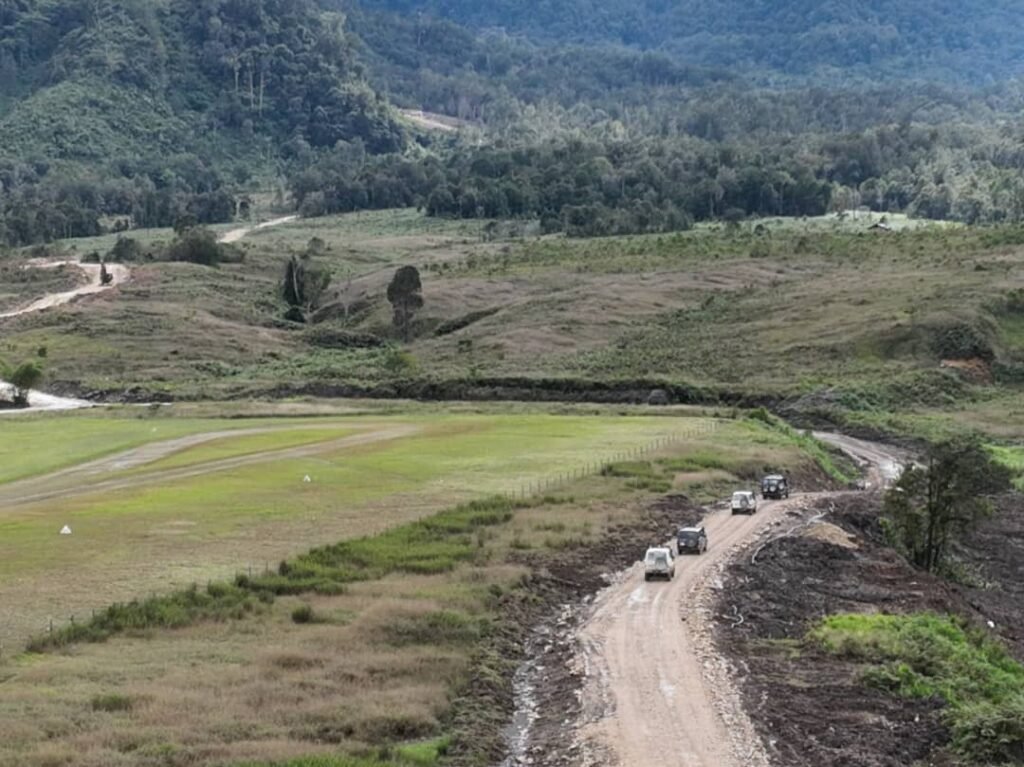 The Tabubil to Telefomin highway winding through the Star Mountains, the new road route used for patient referrals